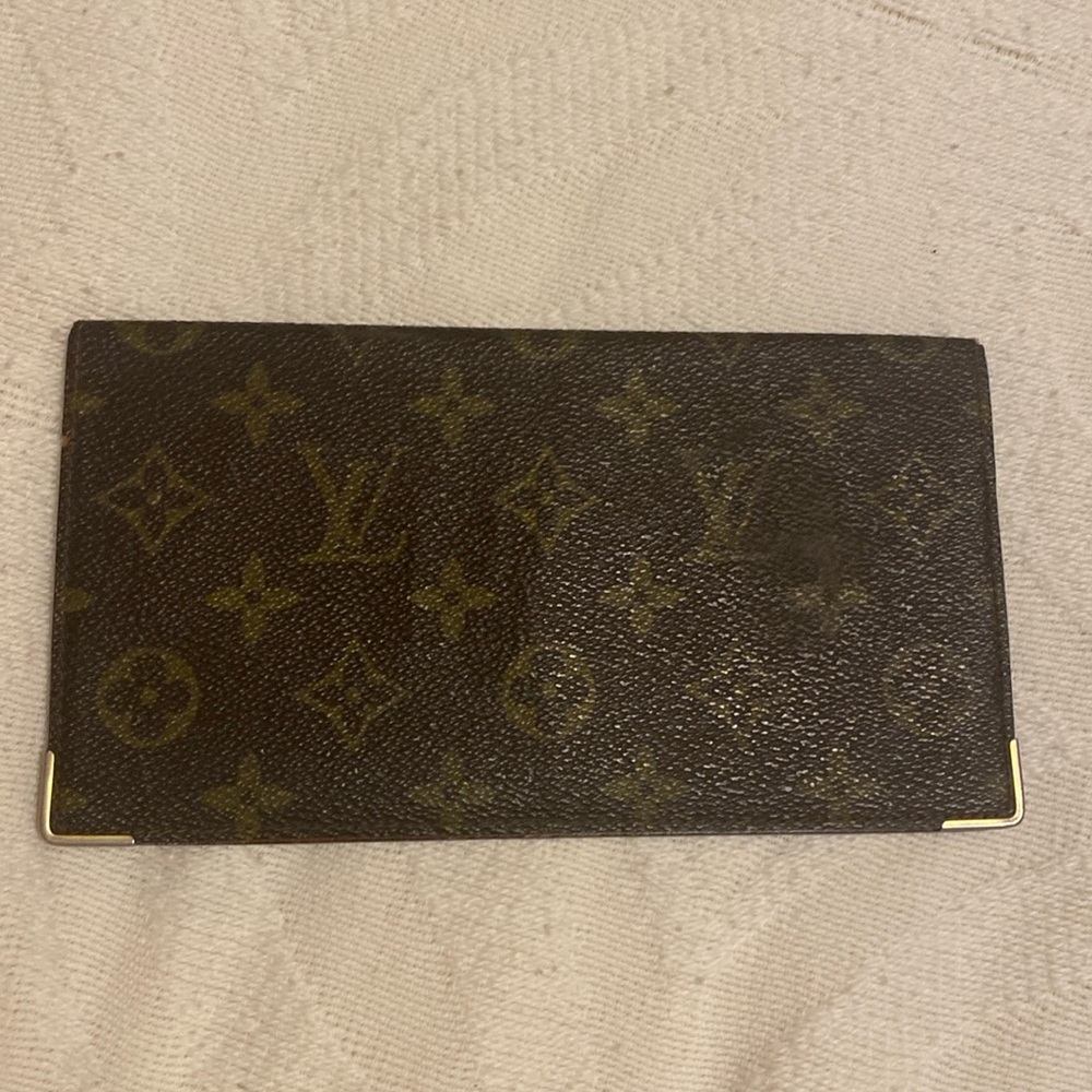 AUTHENTIC Louis Vuitton checkbook holder wallet